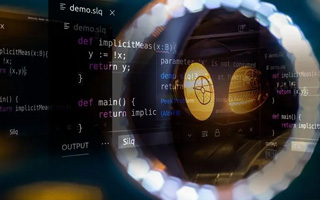 珠海 api php源码,下载的php源码怎么运行呢？